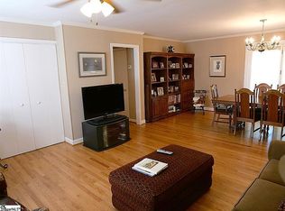 152 Woodridge Cir, Greenville, SC 29607