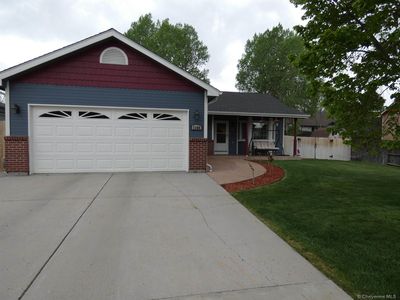 1100 Colonial Dr, Cheyenne, WY, 82001