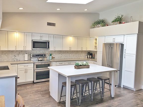 3rd image of 5844 E Le Marche Ave