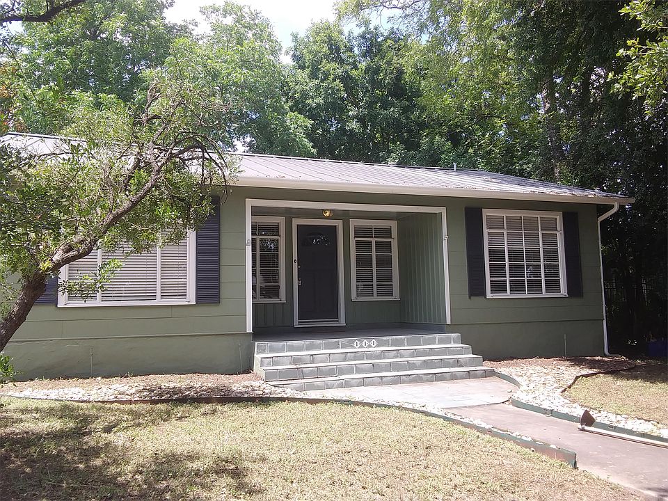 1st image of 111 Blue Bonnet St