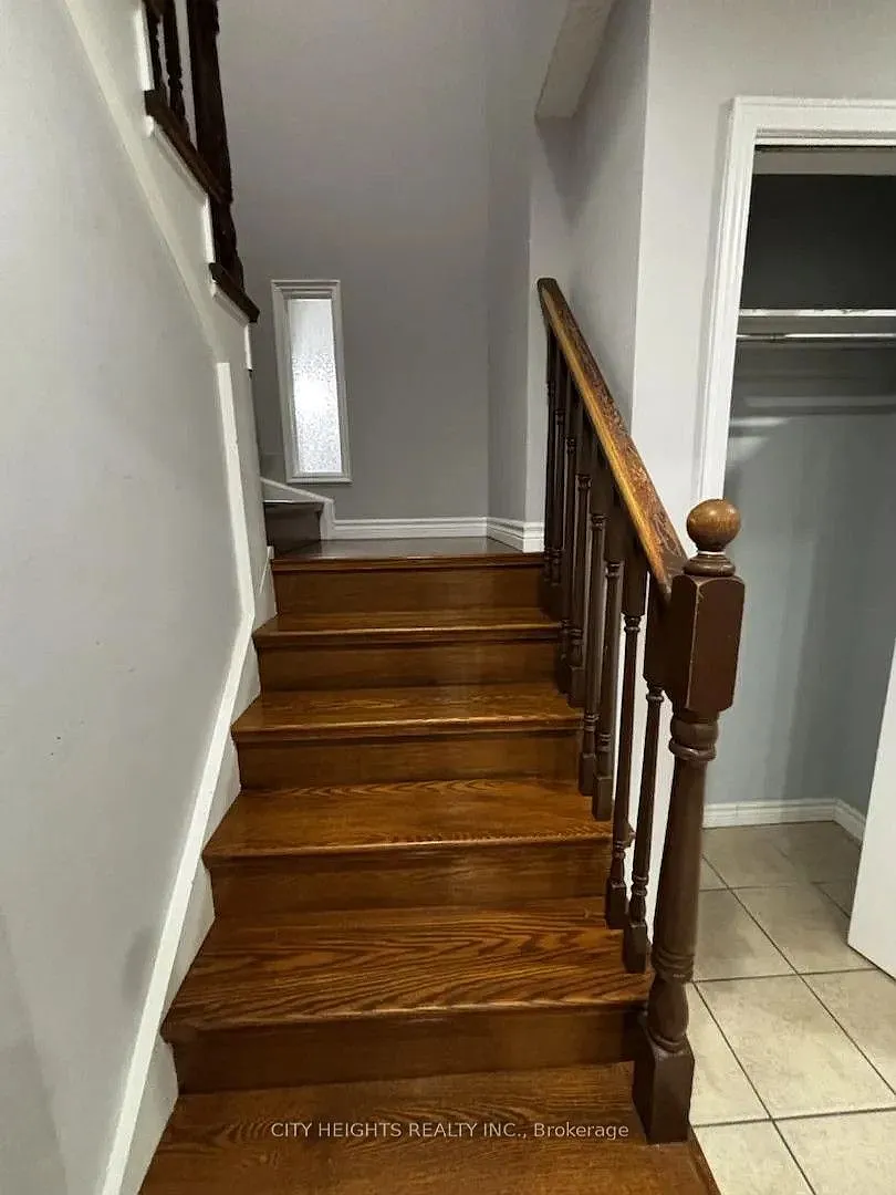 3 bed, $2,850 — Photo 2