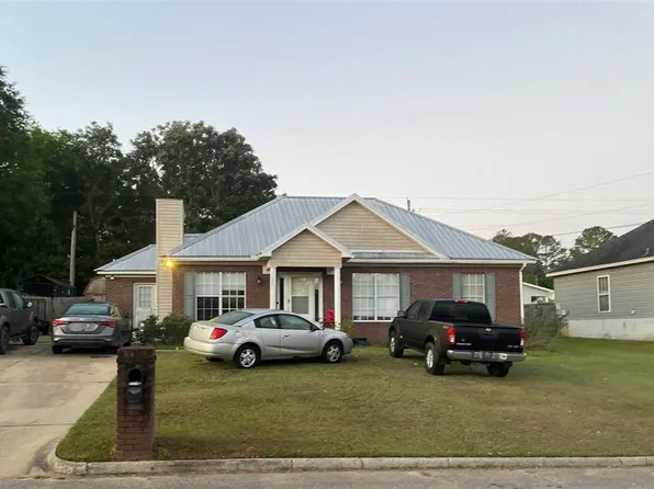 26 Caravan Ln, Kinsey, AL 36303