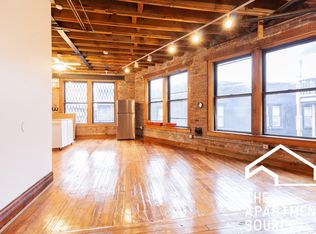 934 W Roscoe St #2, Chicago, IL 60657