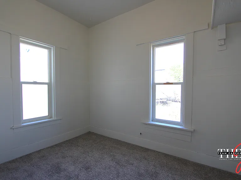 1013 E B St #1 — Photo 7