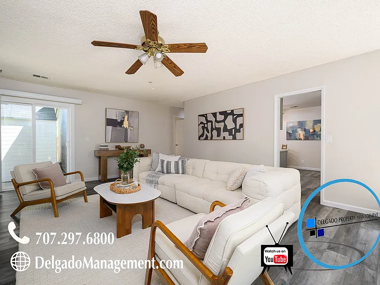 443 Greenbrier Ct — Photo 6