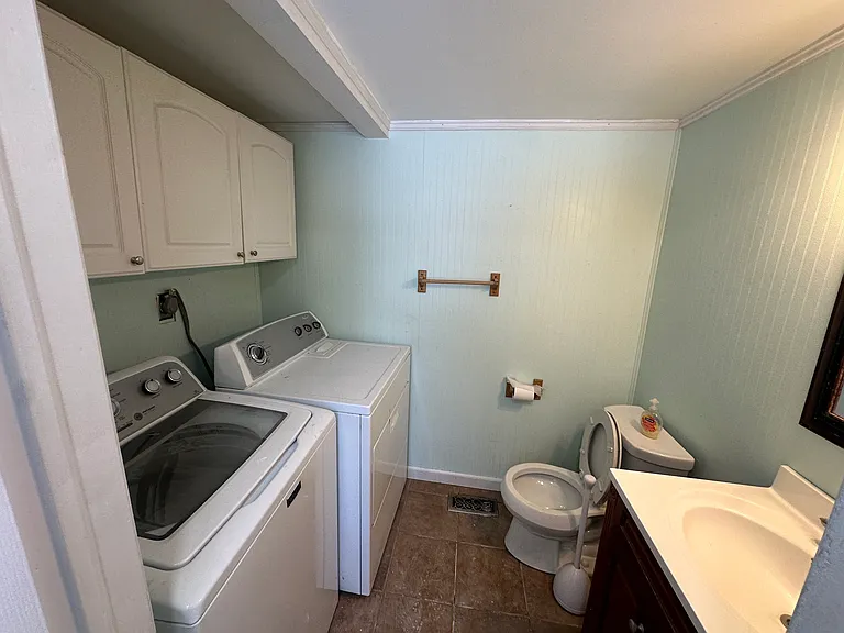 203 Franklin Ct — Photo 7