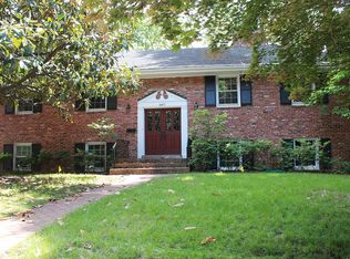 1007 Potomac Ln, Alexandria, VA 22308