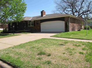 224 N Adams St, Cheney, KS 67025