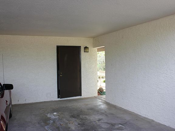 2nd image of 809 E Eugie Ave
