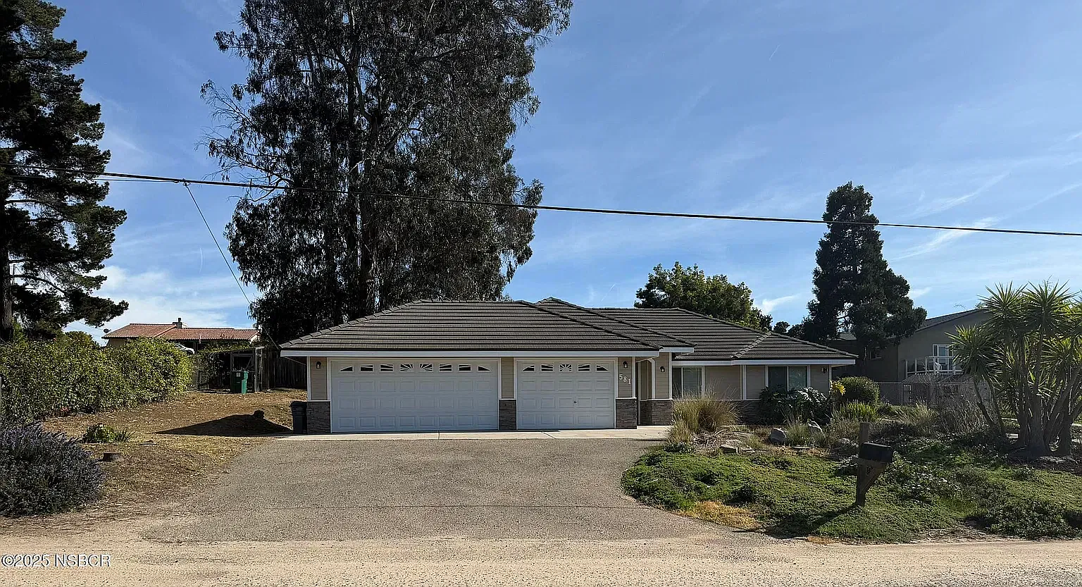 3 bed, 1200 sqft, $3,800 — Photo 1