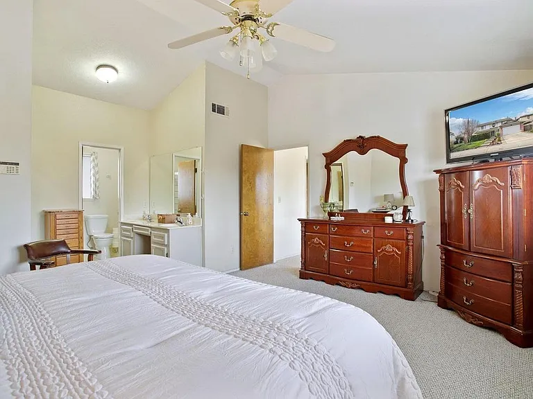 5205 Verdi Way — Photo 11