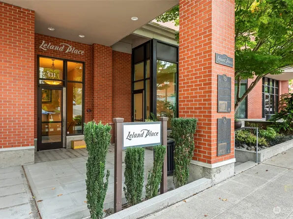631 Market Street #104, Kirkland, WA 98033