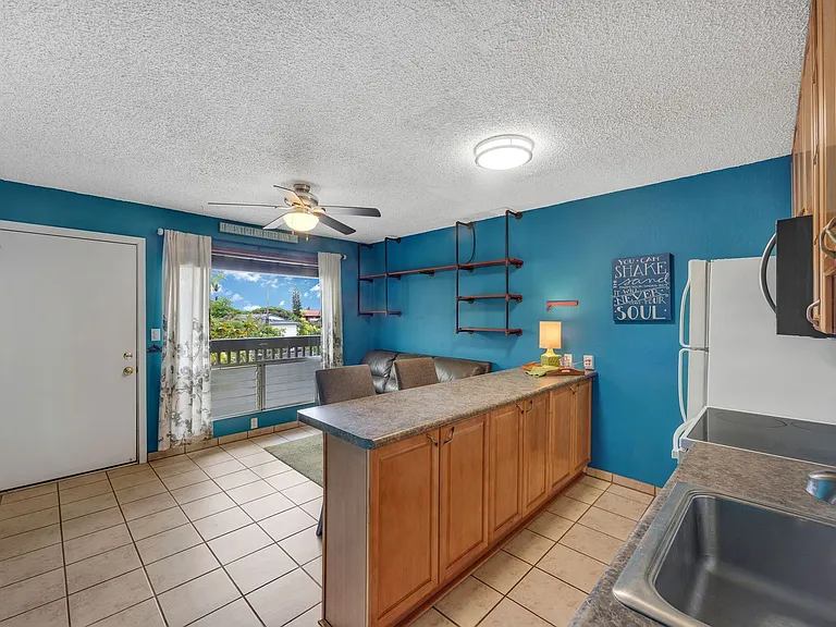 2136 Konou Pl #202 — Photo 8