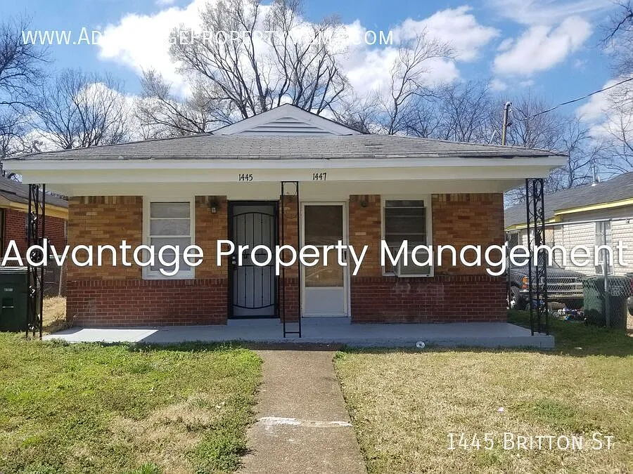 Come see this Newly Renovated Duplex In Hyde Park Area — Photo 2