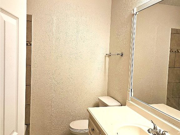 3rd image of 1747 Horseshoe Cir #1747