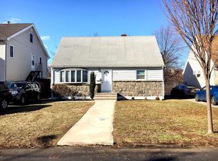 372 Stewart Ave, Staten Island, NY 10314