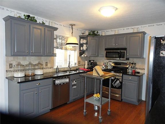 5th image of 112 Branchbrook Dr