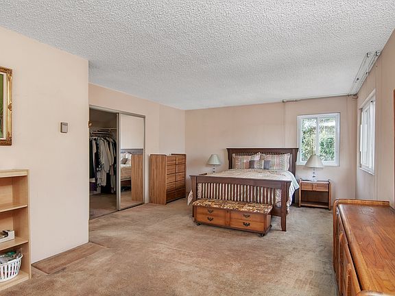 5th image of 3120 Freeman St