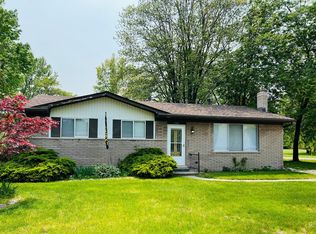 1121 Summer St, Algonac, MI