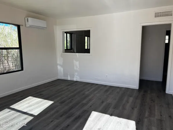 156 W 44th St, Tucson, AZ 85713