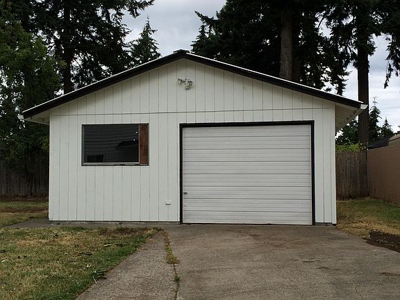 2nd image of 8532 Quinault Dr NE