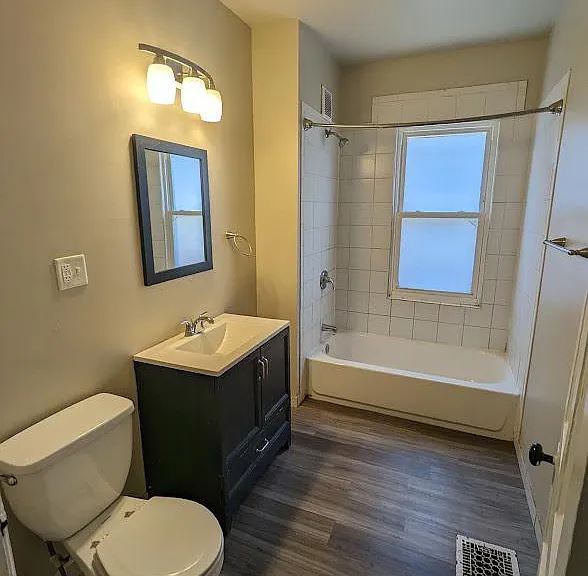576 Potomac Ave #3 — Photo 13