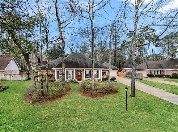2nd image of 216 Lake Vista Dr