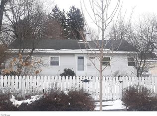 137 Ferris Ave, Chardon, OH 44024