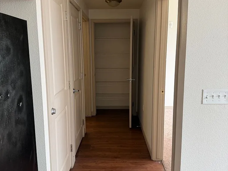 1305 N Peoria St — Photo 4