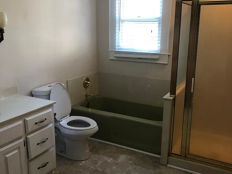 100 Echo Ave — Photo 10