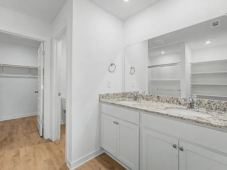 3070 Rosalee Ln — Photo 11
