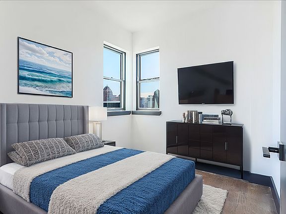 4th image of 335 Fenimore St #5B