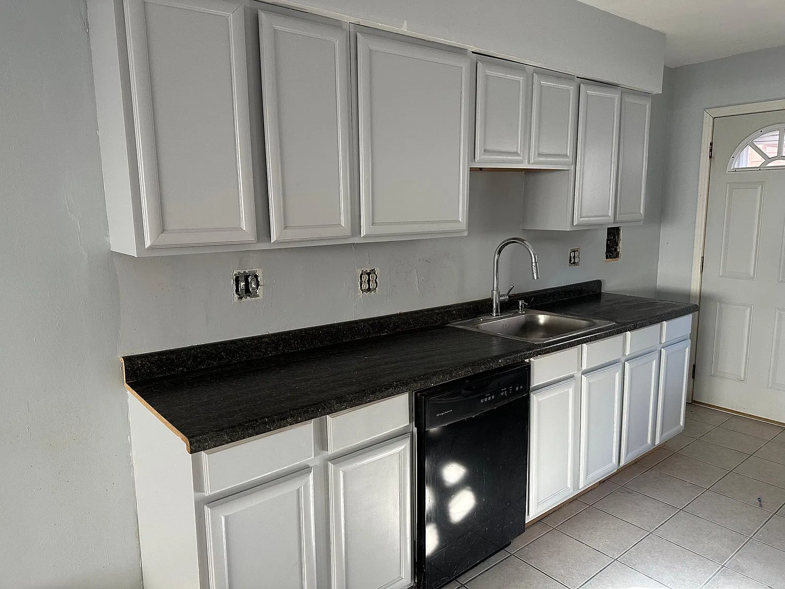 1 bed, 850 sqft, $1,500 — Photo 4