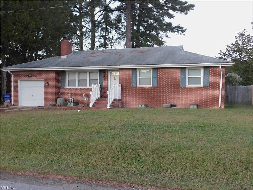 1st image of 310 Saunders Dr