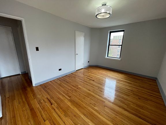 3rd image of 65-35 108th St APT E5