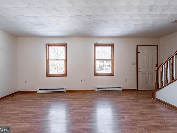 2nd image of 315 Oakwood Ave