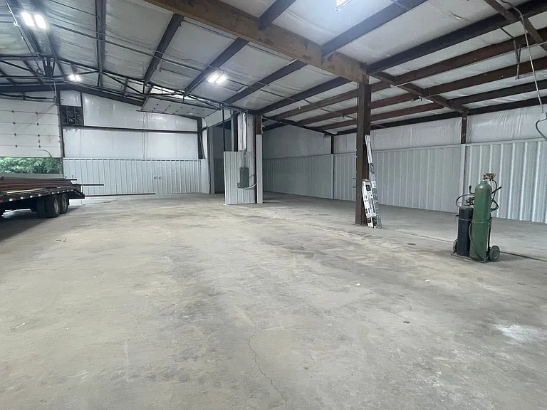 1131 County Road 561 — Photo 7