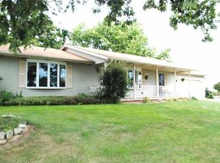 10261 Bloomingburg New Holland Rd, New holland, OH 43145