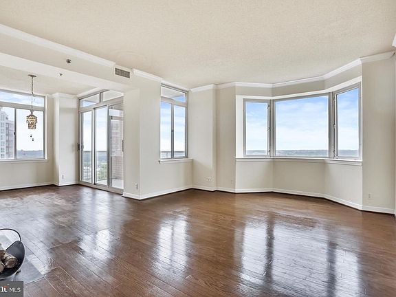 5th image of 5809 Nicholson Ln #Penthouse 1502