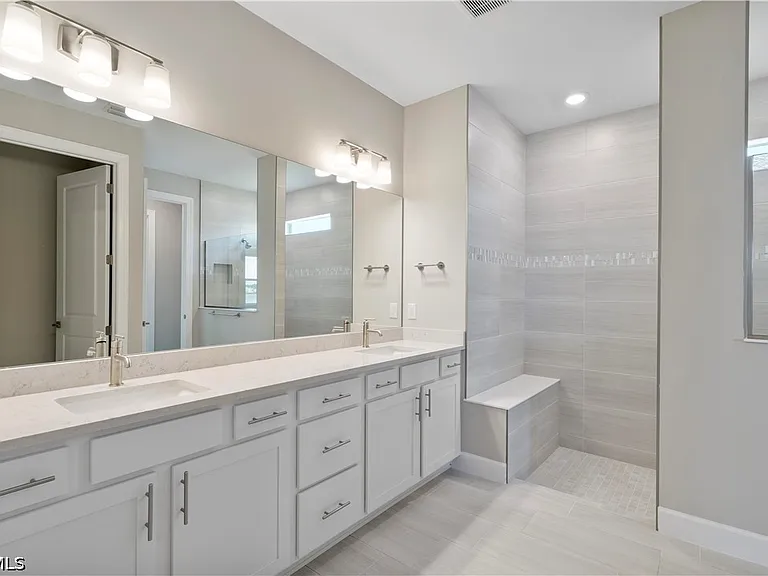 16056 Shoreline Dr — Photo 18