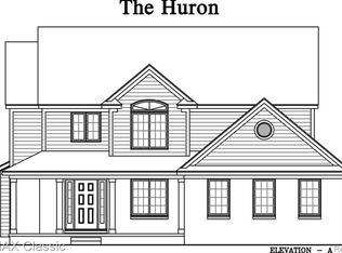 17662 Vineyard St, Brownstown, MI 48193