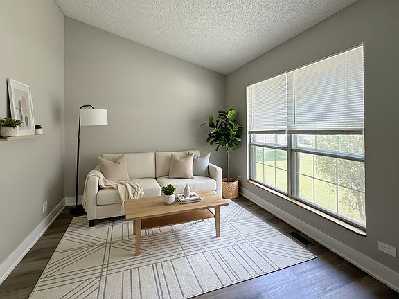 5th image of 505 Tebay Pl W
