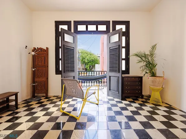 360 Calle Fortaleza APT 7, San Juan, PR 00901