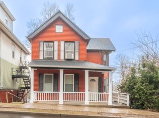 31 New Hanover Ave, Meriden, CT 06451