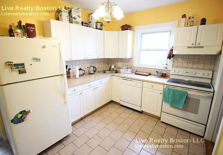 30 Antwerp St #1 — Photo 4
