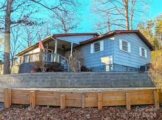 220 Ridgeview Cir, Lake Lure, NC 28746