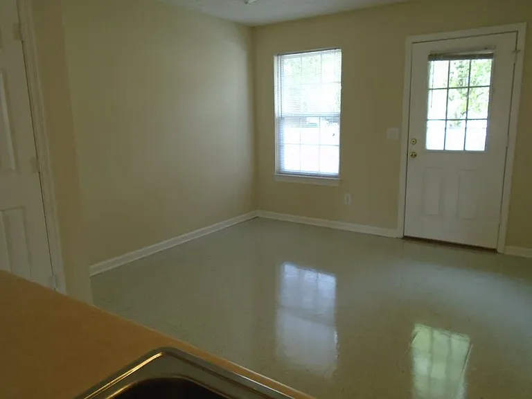 Crosswinds Condominums — Photo 11