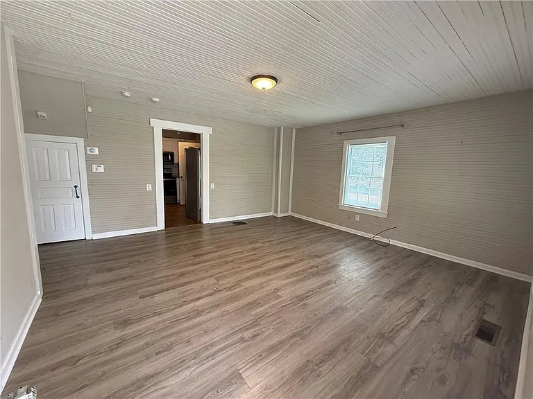 43 Quarry St — Photo 2
