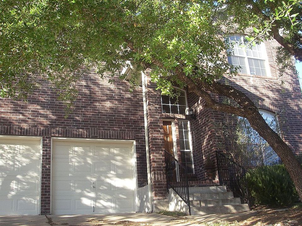 Park-like Front yard