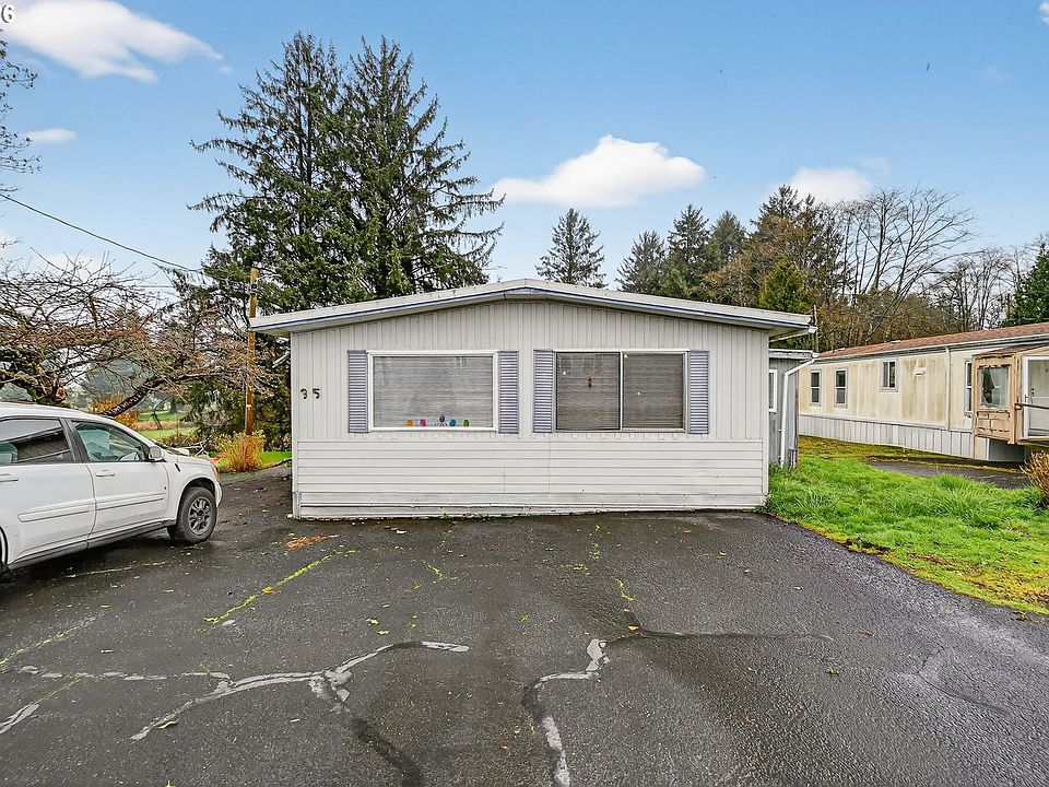 1st image of 7120 Fairview Rd Unit 35